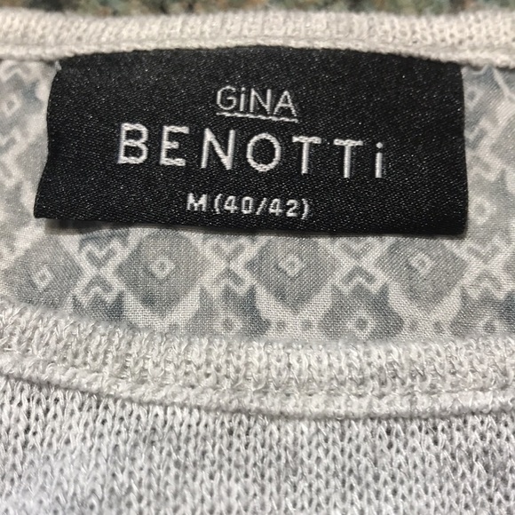 Gina Benotti Medium 2 layer look, split back, grey and white sweater/top combo - Picture 9 of 11